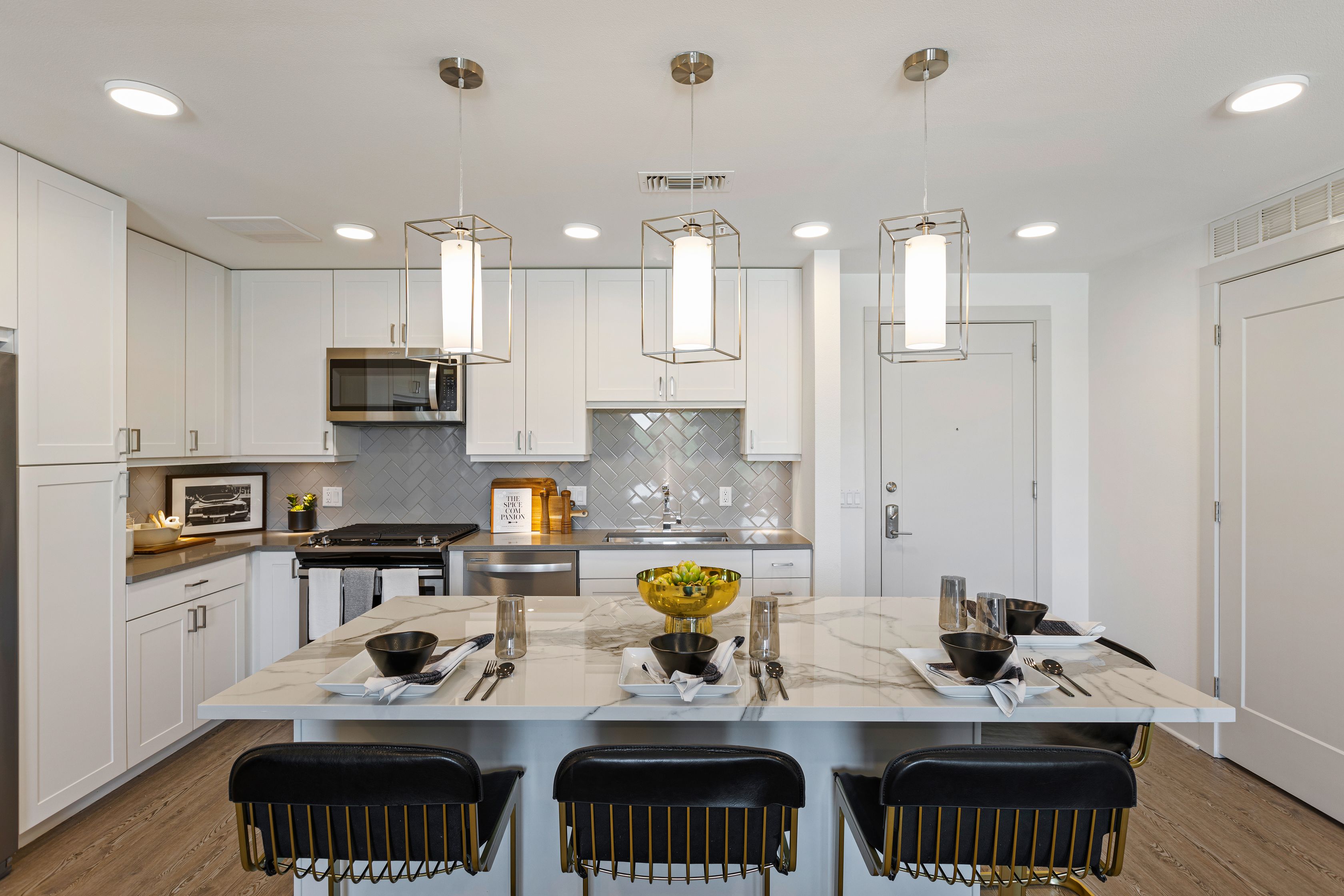 Avenir Austin Apartments kitchen